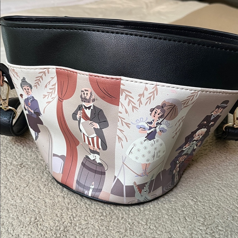 Disney Haunted Mansion Stretching Portrait Bucket Bag